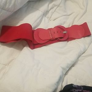 Red stretch belt